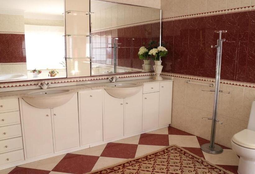 اتاق استاندارد با سرویس بهداشتی مشترک, Gardenia Residence