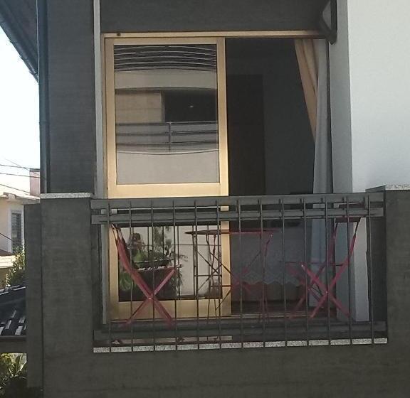 اتاق خانوادگی, Gardenia Residence