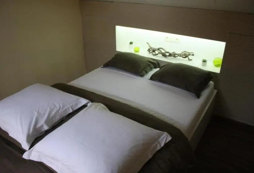 ファミリールーム, B&b Au Coin Des Sources