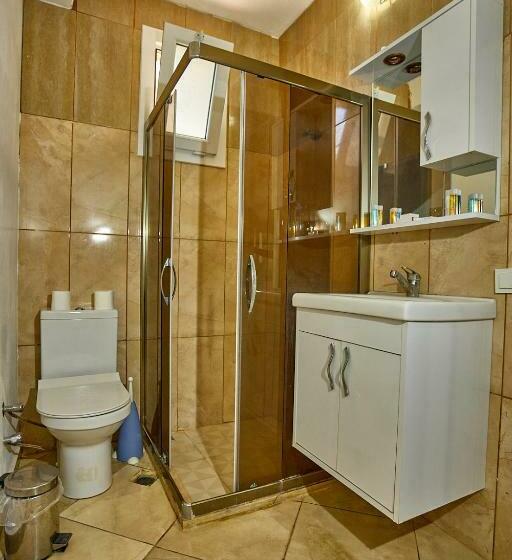 Quarto Quadruple Standart Vista Jardim, Degirmenli Konak