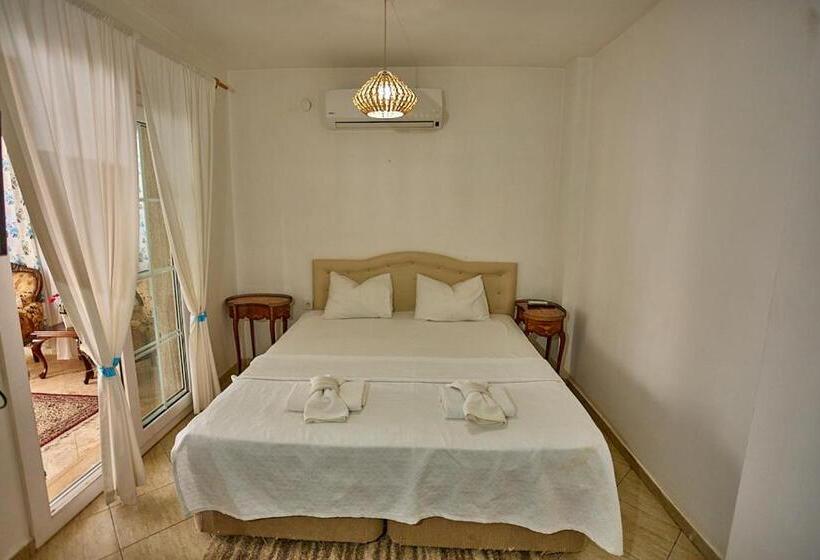 Quarto Quadruple Standart Vista Jardim, Degirmenli Konak