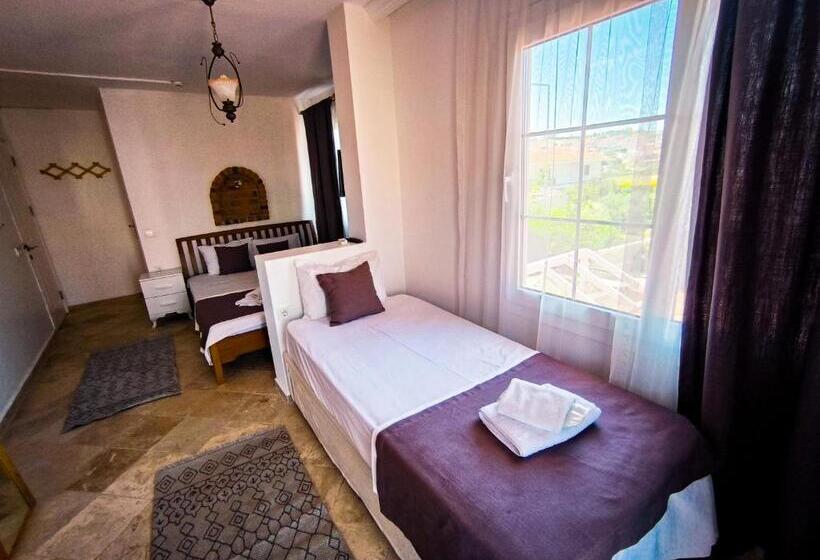 Quarto Triplo Comfort, Degirmenli Konak