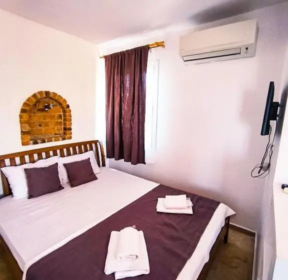 Comfort Kolmen Hengen Huone, Degirmenli Konak