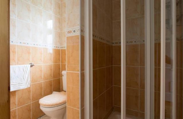 Номер Стандарт, Naomh Colman B&b
