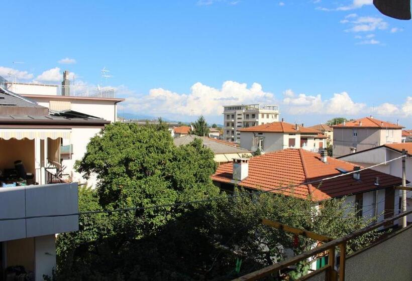 غرفة قياسية مزوَّدة بشُرفة, Easyroom Schio