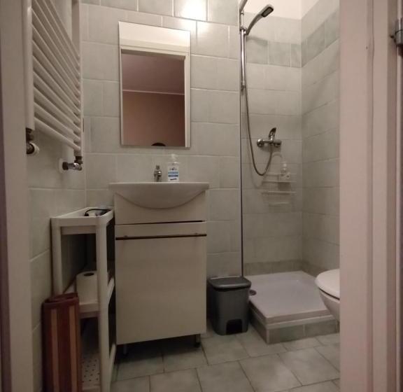 غرفة قياسية, Easyroom Schio