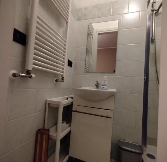 غرفة قياسية, Easyroom Schio