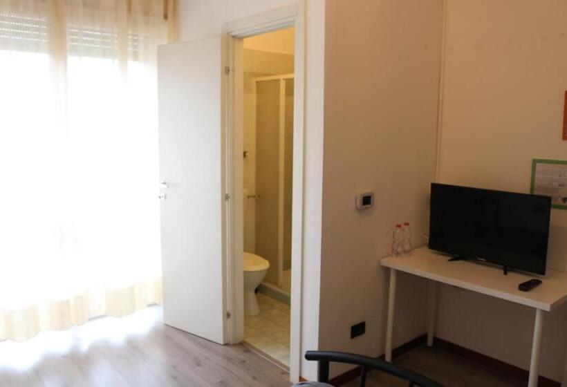 Номер Стандарт с Балконом, Easyroom Schio