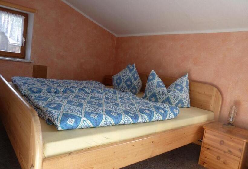 Standard room with outdoor bath, Gästehaus Am Schloßpark