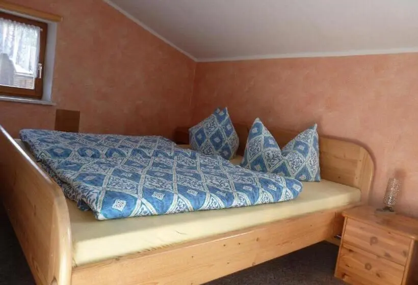 Standard room with outdoor bath, Gästehaus Am Schloßpark