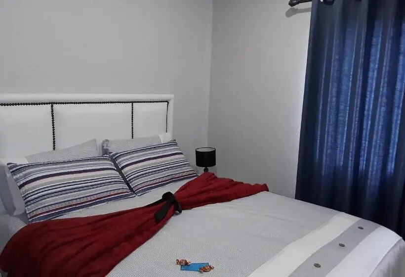 デラックスルーム, Ibis Nest