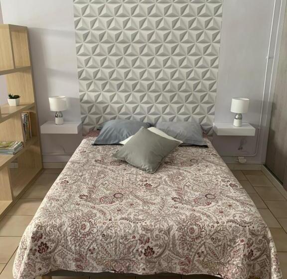 סטודיו משפחתי, Le Mas Des Cerisiers Le Temple Sur Lot