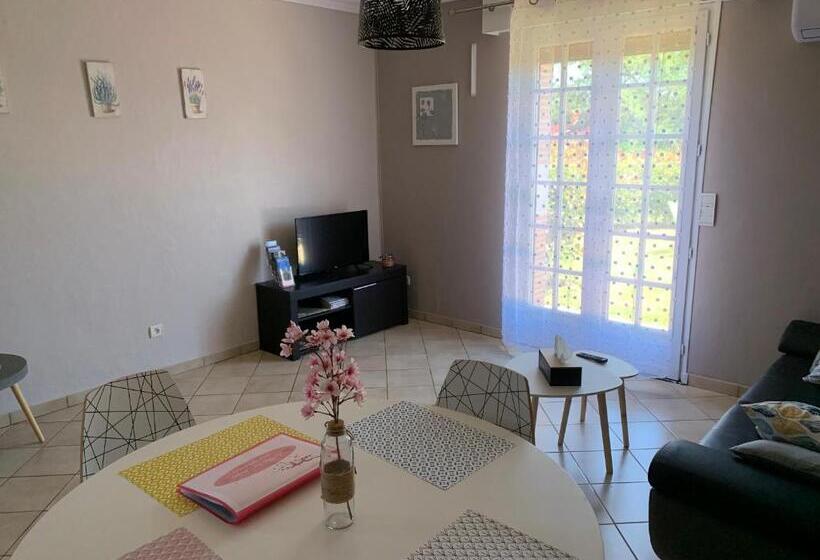 Апартаменты 1 Спальня Вид на Сад, Le Mas Des Cerisiers Le Temple Sur Lot