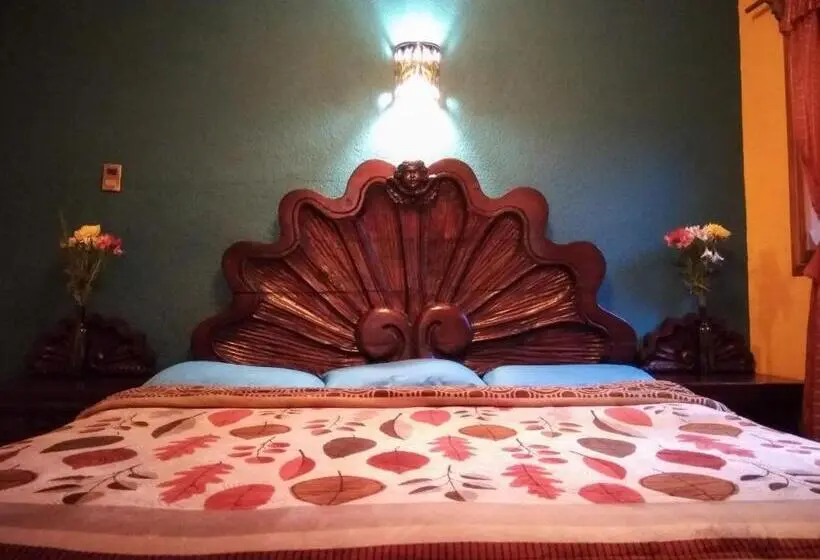 اتاق استاندارد با سرویس بهداشتی مشترک, Planet Hostel