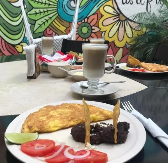اتاق استاندارد با سرویس بهداشتی مشترک, Planet Hostel