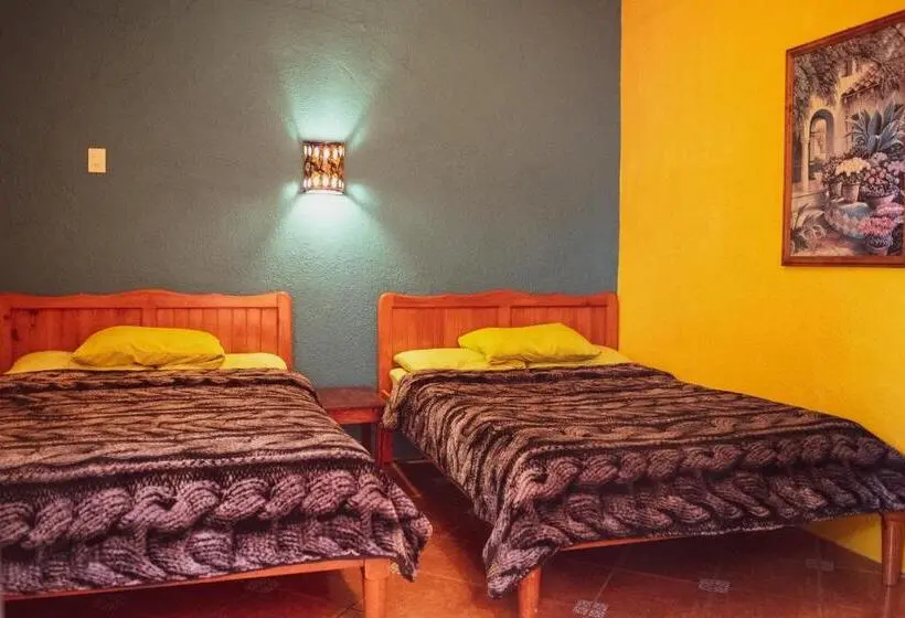 اتاق استاندارد با سرویس بهداشتی مشترک, Planet Hostel
