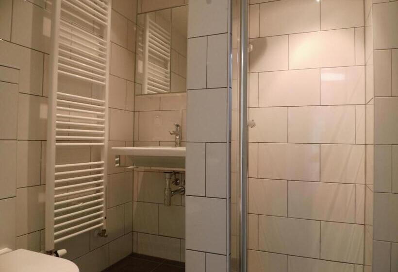 Номер Стандарт, T Laaisterplakky