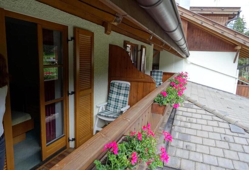 Трехместный Номер Стандарт с Балконом, Steinerhof