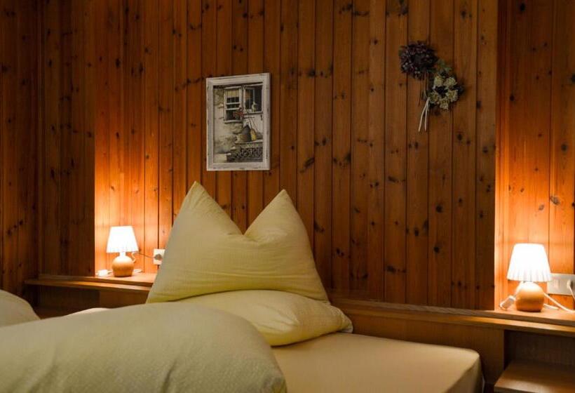 Трехместный Номер Стандарт с Балконом, Steinerhof