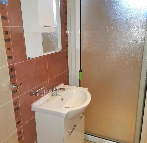 침실 1개 테라스 아파트, Guest Rooms Mihaylovi