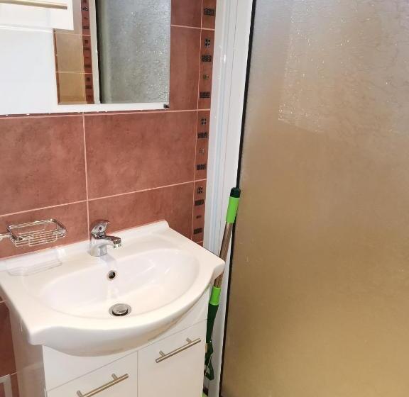 침실 1개 테라스 아파트, Guest Rooms Mihaylovi