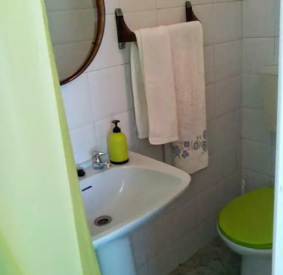 Standard Yhden Hengen Huone, Residência Matos Pereira