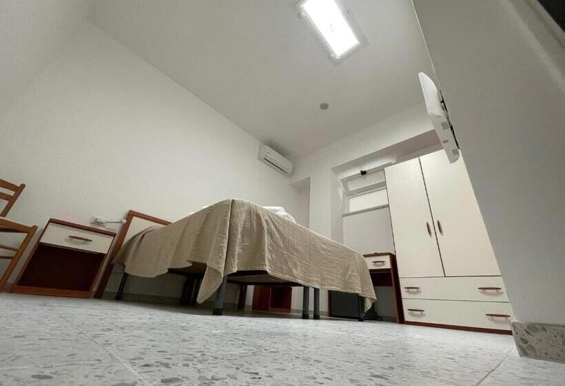 חדר סטנדרט, La Musa