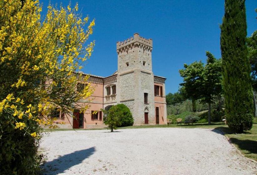 דירת שלושה חדרים, Fonte Sala