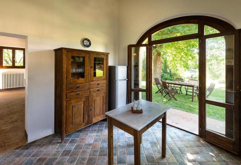 חדר סטנדרט, Fonte Sala