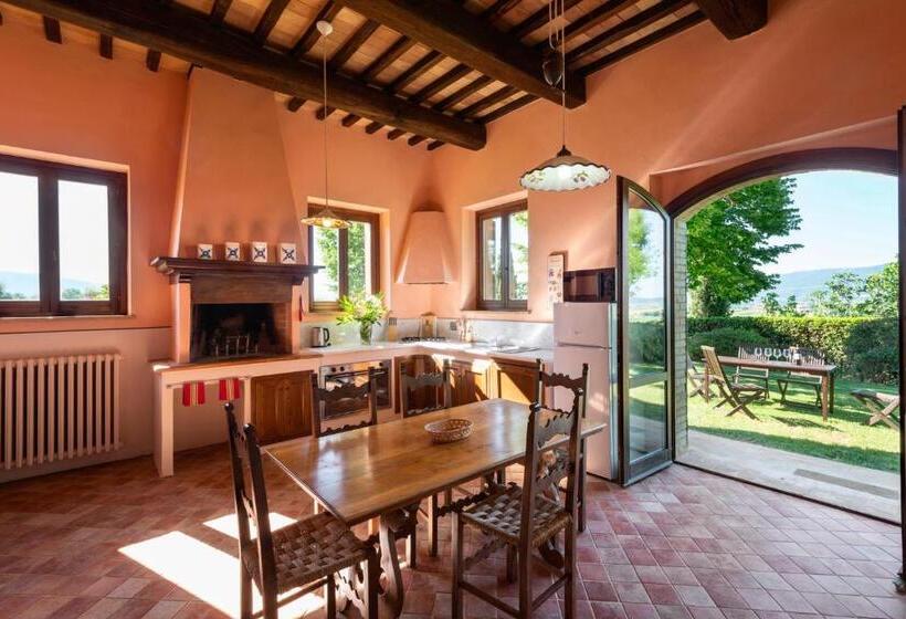 דירת שלושה חדרים, Fonte Sala