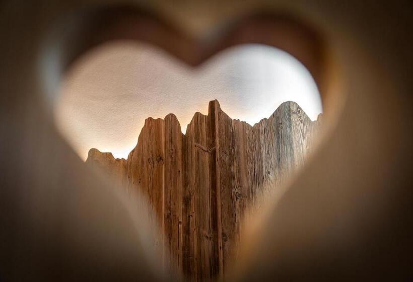 可观山景的小型套房, Oberkantiolhof