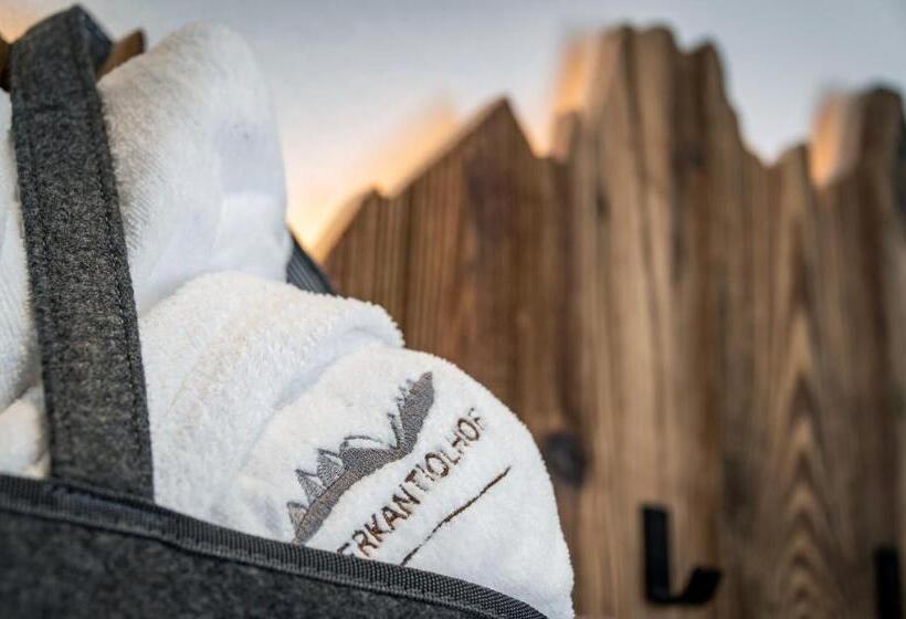 可观山景的小型套房, Oberkantiolhof