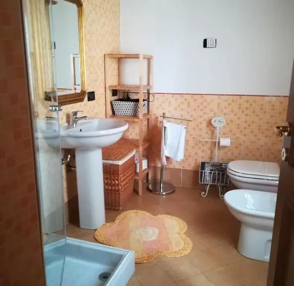 バス共有のスタンダードルーム, Bed & Breakfast Castello