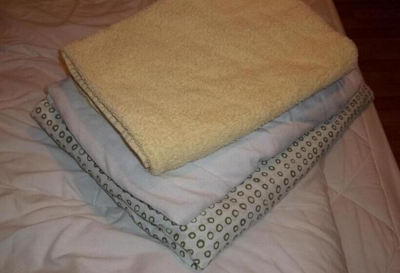 חדר סטנדרט חדר אמבטיה משותף, Hostel No 5