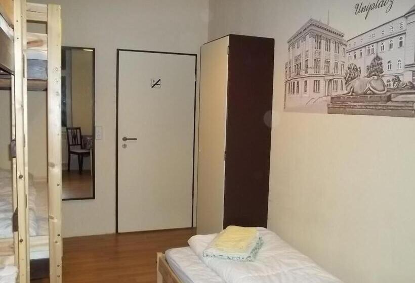 חדר סטנדרט חדר אמבטיה משותף, Hostel No 5