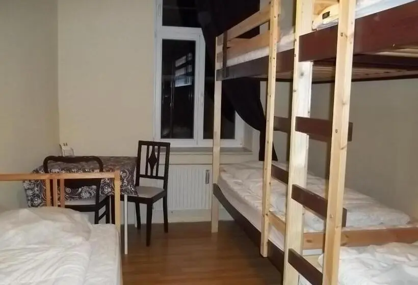 浴室共有スタンダード４人用ルーム, Hostel No 5