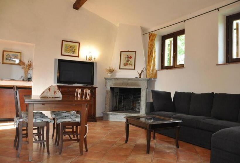 דירת שלושה חדרים, Campocane Oaks