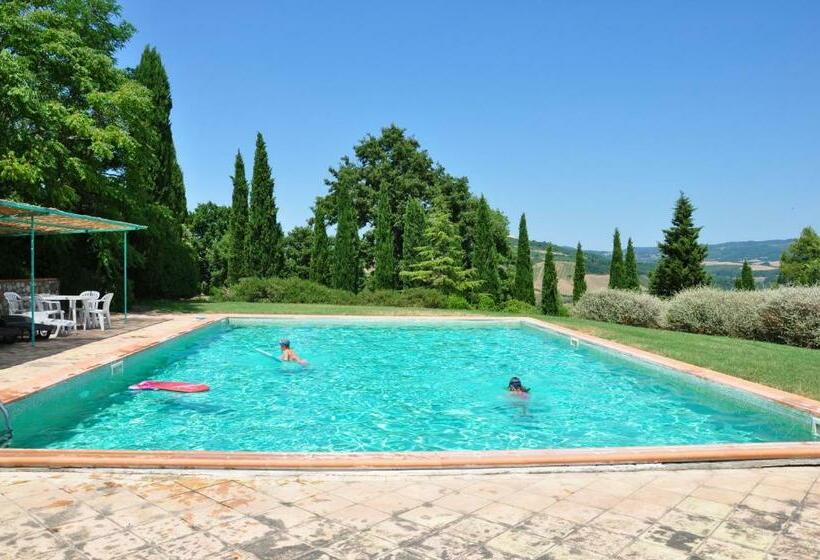 דירת חדר, Campocane Oaks