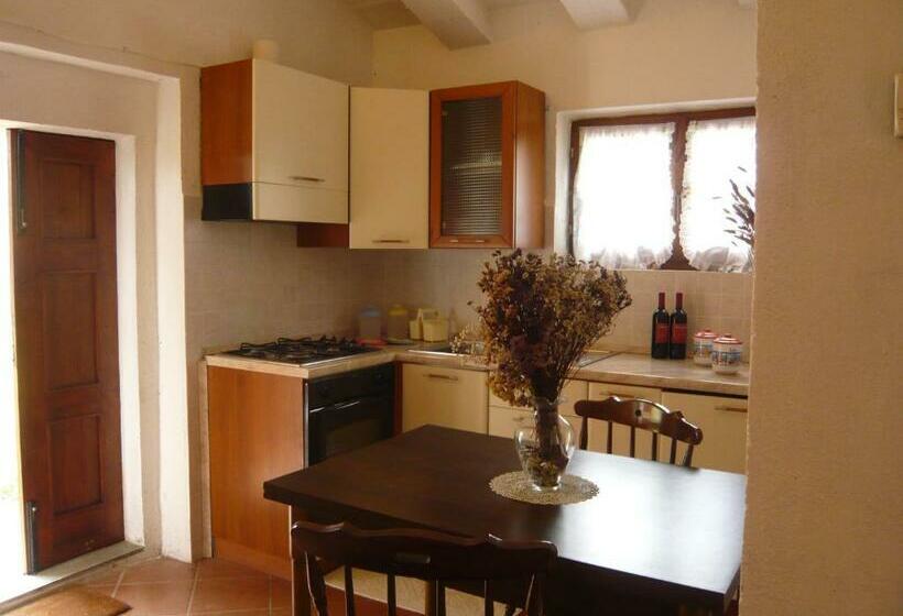 דירת חדר, Campocane Oaks