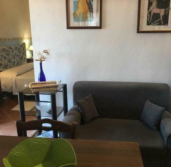 דירת חדר, Campocane Oaks