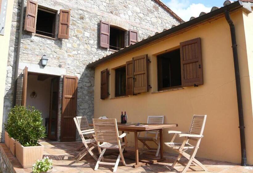 דירת שלושה חדרים, Campocane Oaks