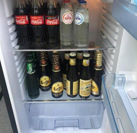 اتاق لوکس, Repos De La Fontaine