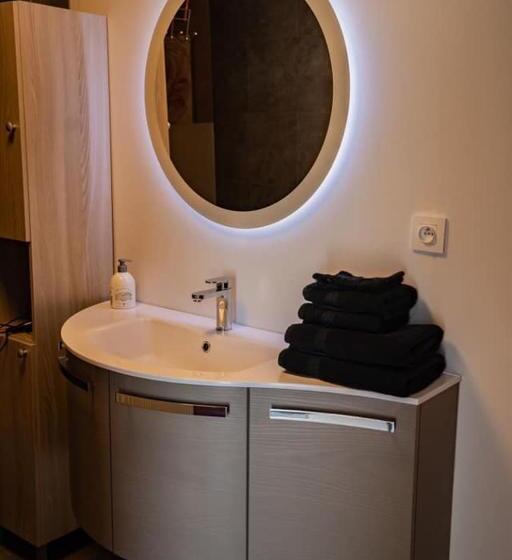 اتاق لوکس, Repos De La Fontaine