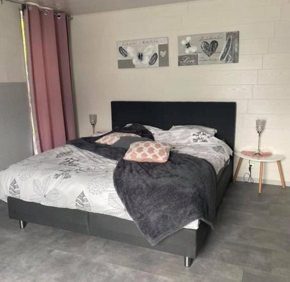 اتاق لوکس, Repos De La Fontaine