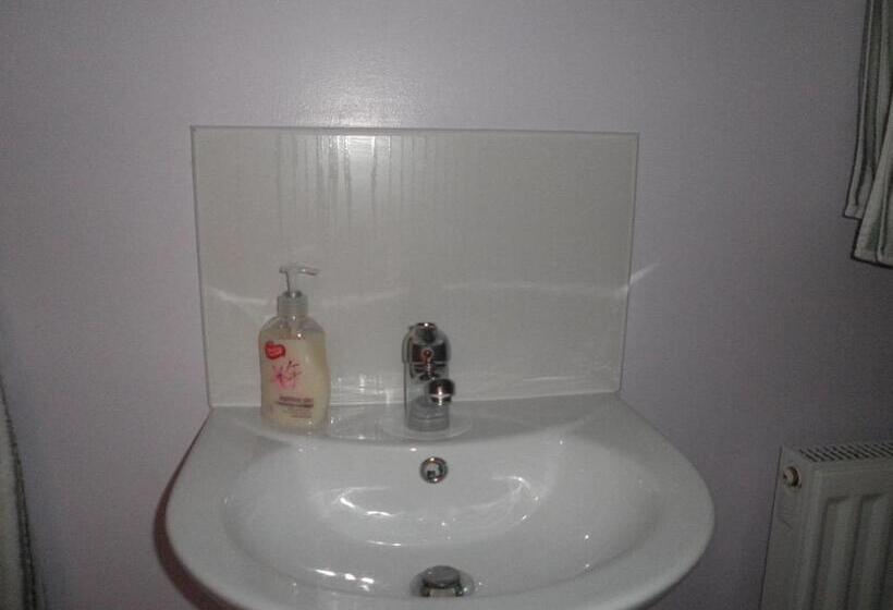 ファミリールーム, Rockfoot B&b