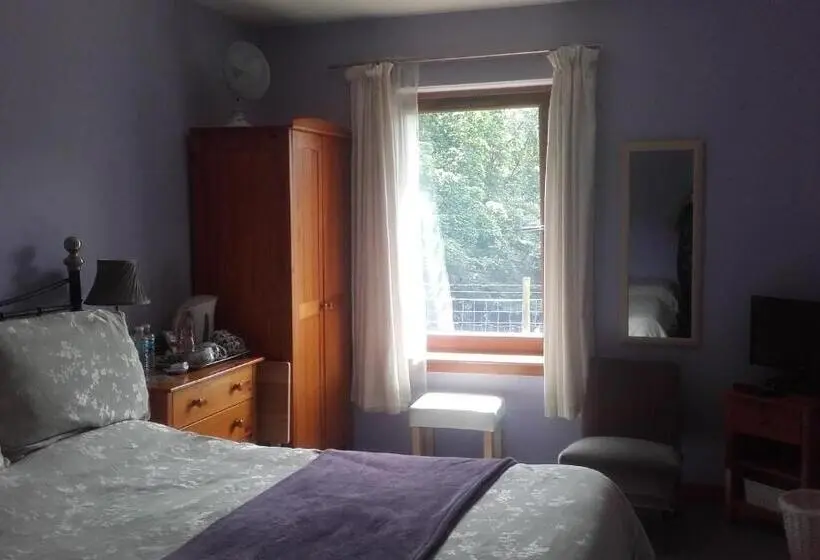 ファミリールーム, Rockfoot B&b