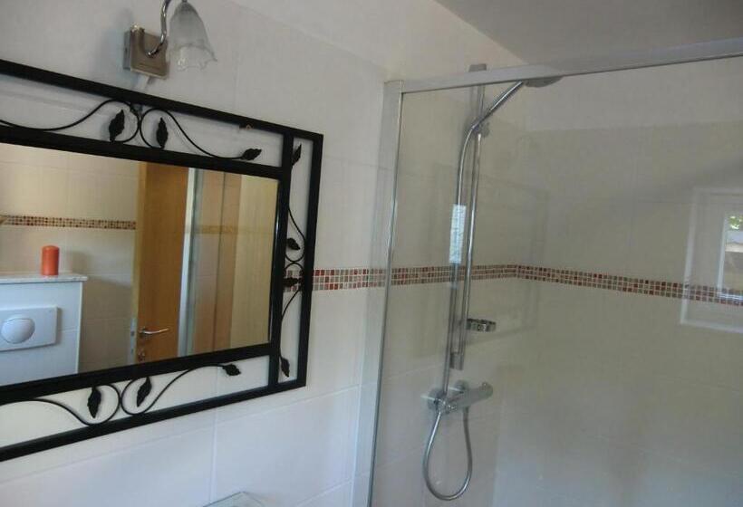 Студия Стандарт, B&b Au Coeur De Villers