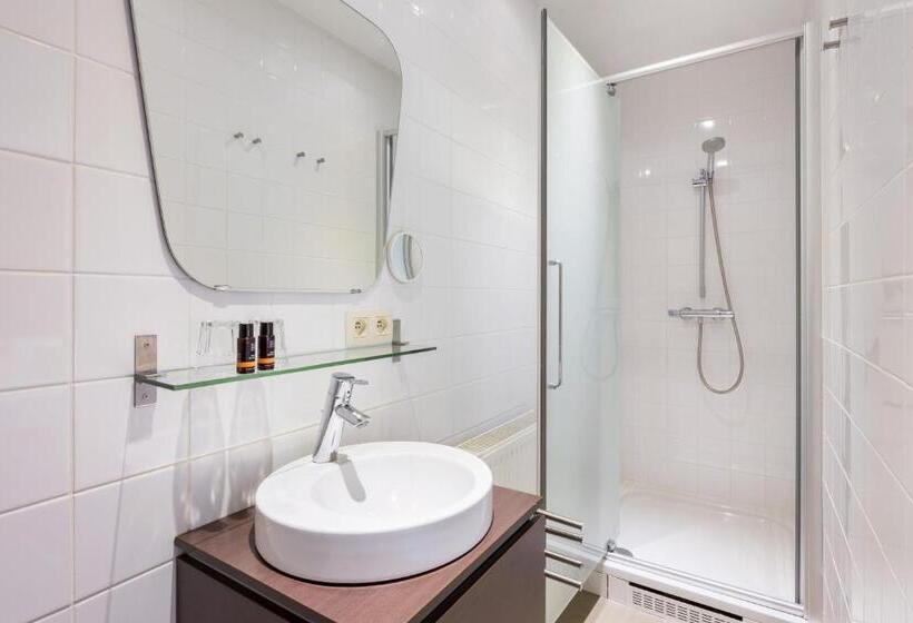 اتاق راحتی, B&b Vis à Vis