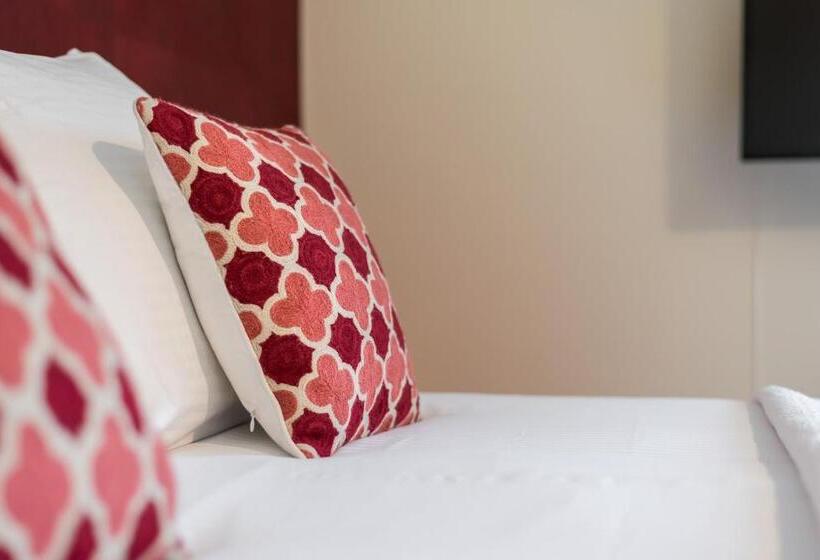 استودیوی استاندارد, B&b Vis à Vis