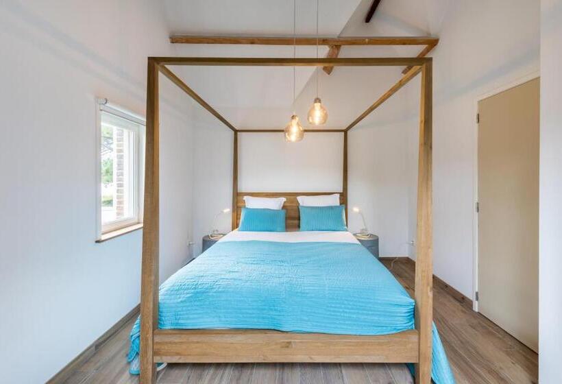 استودیو خانوادگی, B&b Vis à Vis